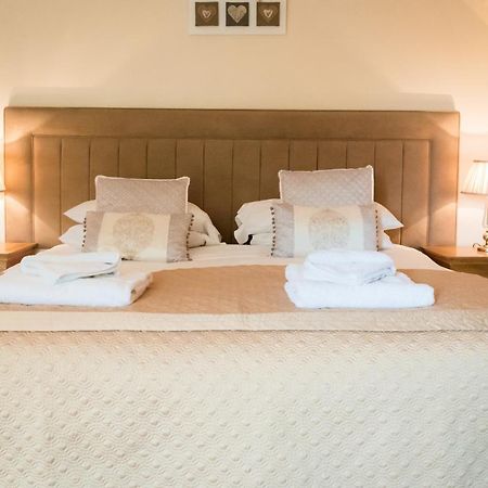 فيلا The Granary With Hot Tub Forgandenny المظهر الخارجي الصورة