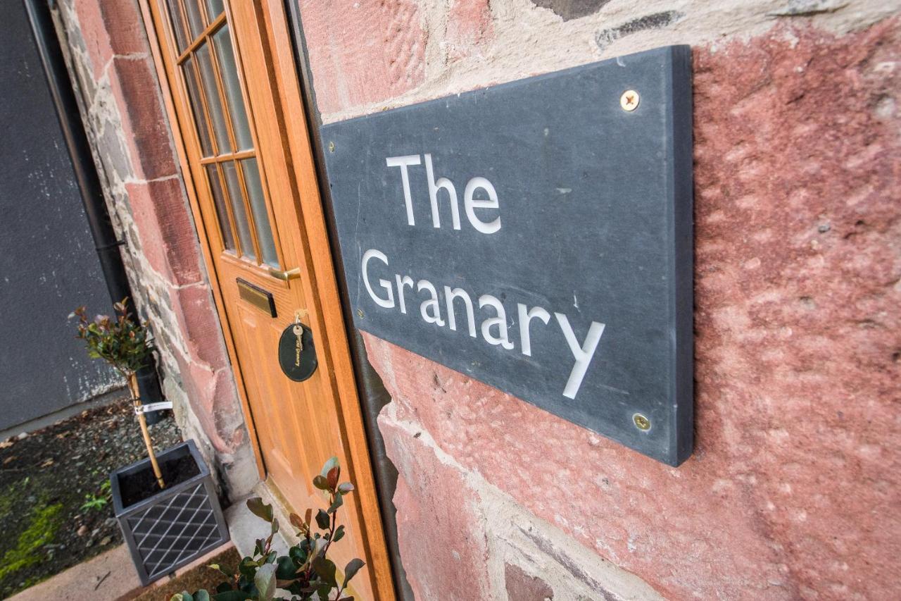 فيلا The Granary With Hot Tub Forgandenny المظهر الخارجي الصورة